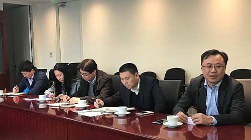 王櫻局長（右一）介紹上海自貿區的最新發展。