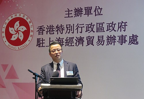 普華永道上海分公司中國稅務及商務諮詢部合夥人李軍先生，就「營改增」政策作了實務分析。