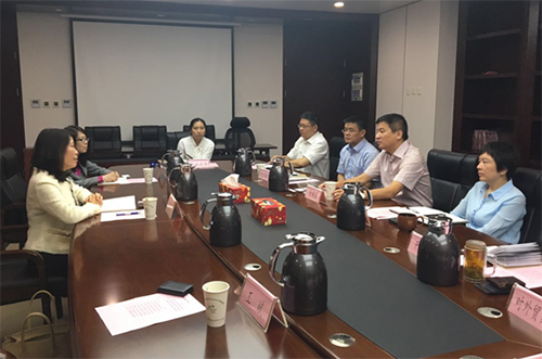 駐浙江聯絡處主任廖鳳嫻（左一）與杭州市商務委副主任金煥國（右二）及各分管處長會面。