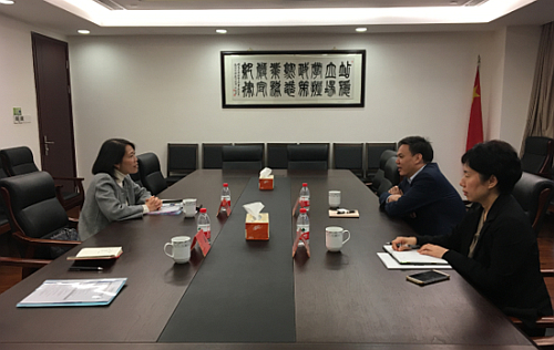 駐浙江聯絡處主任廖鳳嫻（左一）與寧波市港澳辦主任葉榮鐘（右二）等會面。