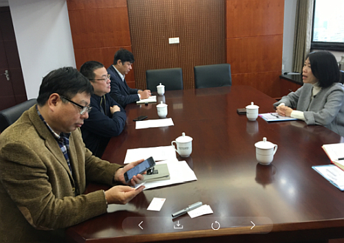 駐浙江聯絡處主任廖鳳嫻（右一）與寧波市商務委主任張延（左二）等會面。