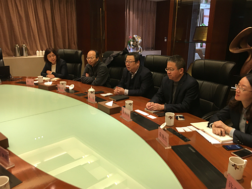 南京港華燃氣有限公司管理層介紹公司運營情況。