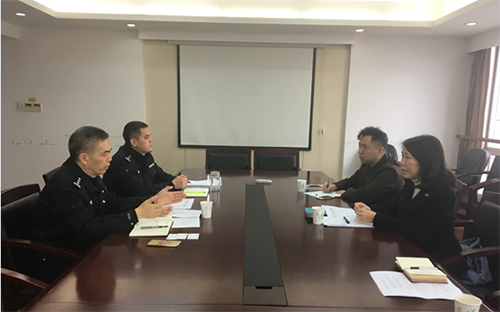 駐浙江聯絡處主任廖鳳嫻（右一）與浙江省公安廳治安總隊副總隊長孫芝芳（左一）會面。