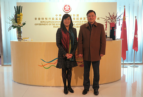 圖示鄧仲敏（左）與張小松博士（右）於會後合照。