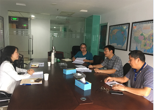 駐浙江聯絡處主任廖鳳嫻（左）與衢州市金融辦金融發展處處長毛勝躍（右二）等會面。