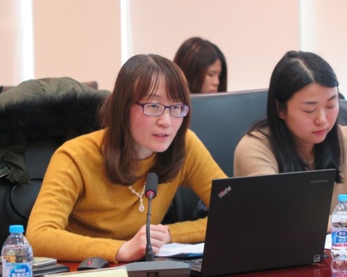 上海市浦東新區政府金融服務局辦公室副主任許紅燕介紹上海自貿區金融開放最新情況。