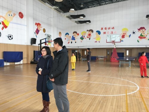 駐山東聯絡處副主任李嘉欣參觀嶗山區第二實驗小學