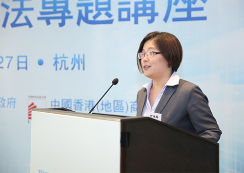 普華永道中國稅務組高級經理何咏梅分享「金稅三期-大數據時代稅收風險監控」。
