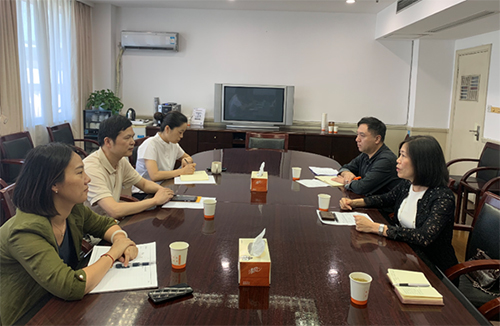 駐浙江聯絡處主任廖鳳嫻（右一）與浙江省新聞辦公室對外交流處處長王新華（左二）、浙江省新聞辦公室對外交流處副處長鍾建軍（左三）等會面。