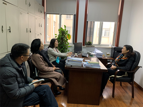 駐浙江聯絡處主任廖鳳嫻（左三）與浙江省人力資源和社會保障廳養老處處長項薇（右）及中國香港（地區）商會-浙江秘書長冼素文（左二）會面交流