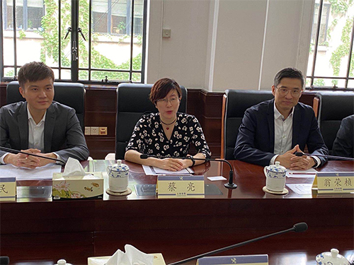 駐滬辦主任蔡亮介紹駐滬辦的相關情況