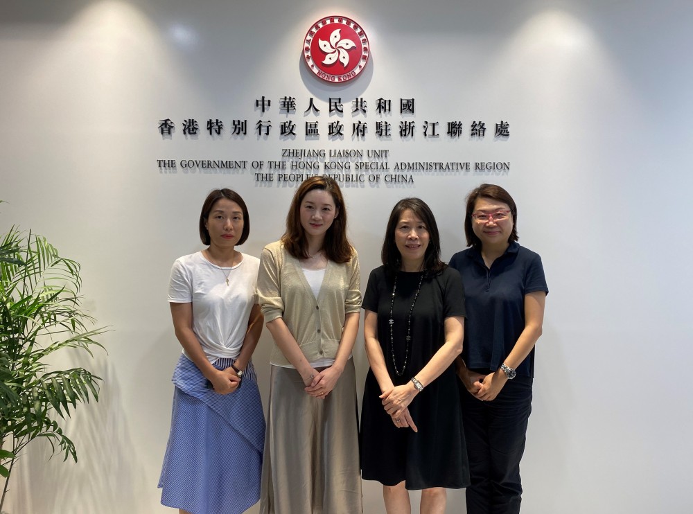 駐浙江聯絡處主任廖鳳嫻（右二）與杭州市下城區投資促進局副局長林瑤（左二）會面後合影