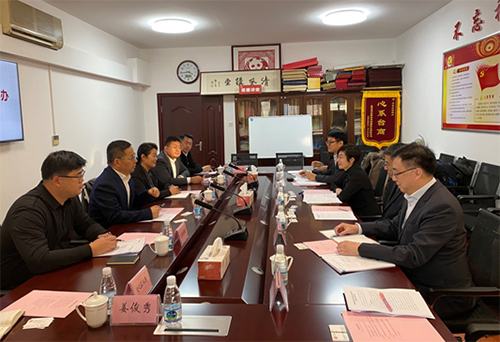 駐滬辦主任蔡亮（右三）與威海市直部門座談
