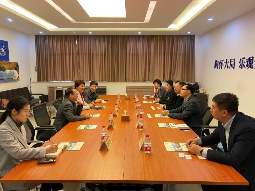 駐滬辦總入境事務主任翁志強一行與山東大學（威海）校方代表座談會面