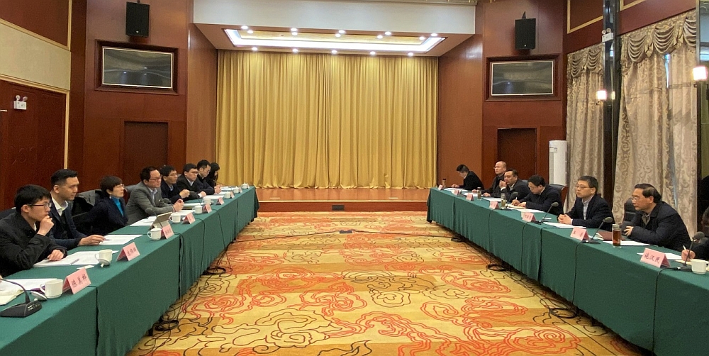 駐滬辦主任蔡亮（左三）與宣城市長何淳寛（右二）會面交流。