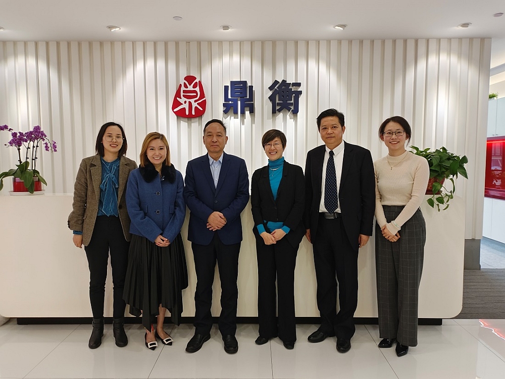 到訪鼎衡航運科技 - 駐滬辦主任：蔡亮（右三）、鼎衡航運科技董事長兼總裁：李多珠（左三）